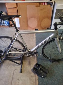 Felt F4 Road Bike