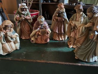 Nativity Scene Figurine Set (6pcs) $15