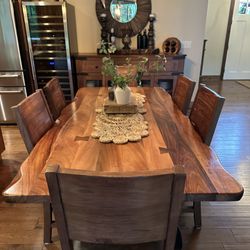 International Furniture Direct Parrots Dining Table 