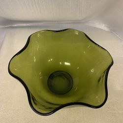  Vintage Avocado Green Glass Ruffled wavy top edge bowl