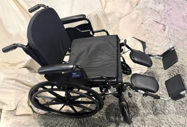 Drive Medical Cruiser III Wheelchair K318DDA-SF 18" Seat Elevating Legrests