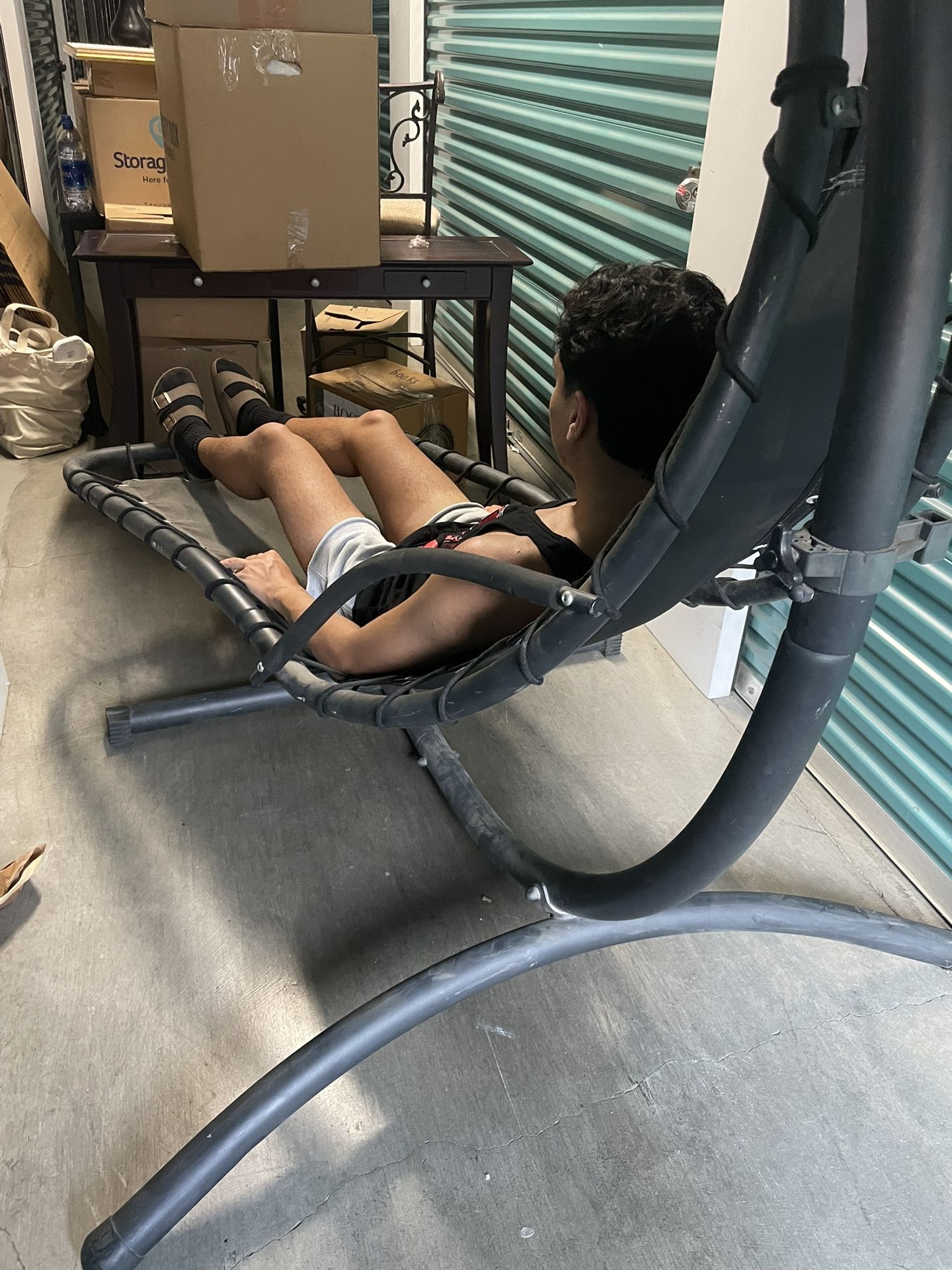 Hanging Curved chaise