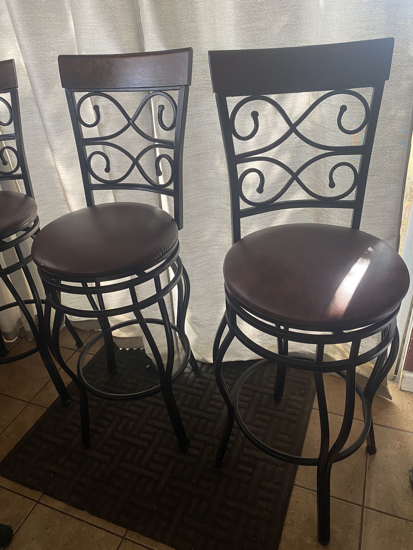 Bar Stool Set 4