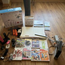 Nintendo Wii & Wii Fitness Lot
