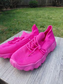 Size 5 Womens sneakers