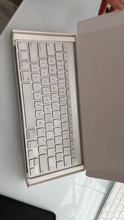 Wireless Apple Keyboard