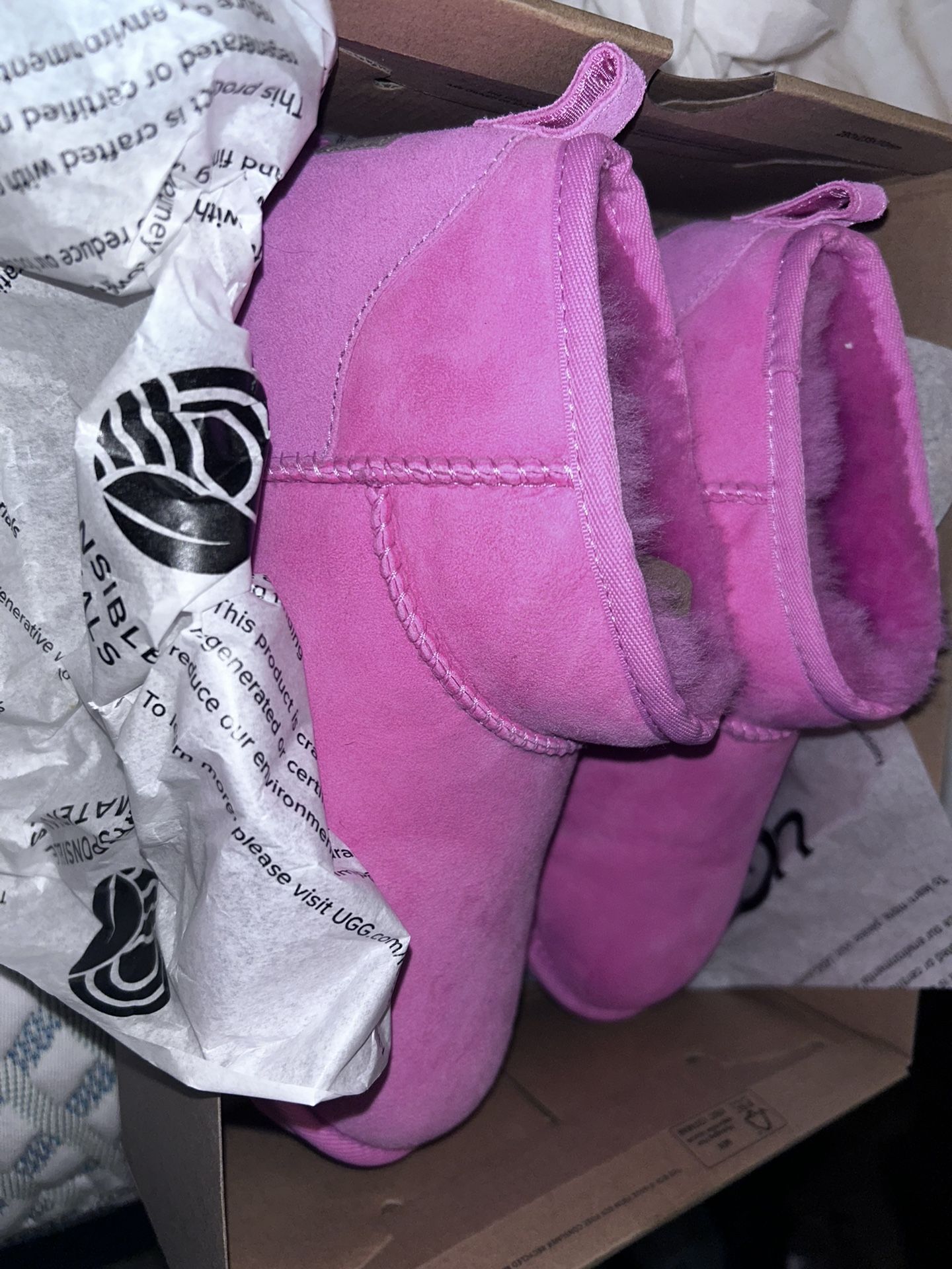 New Pink Uggs