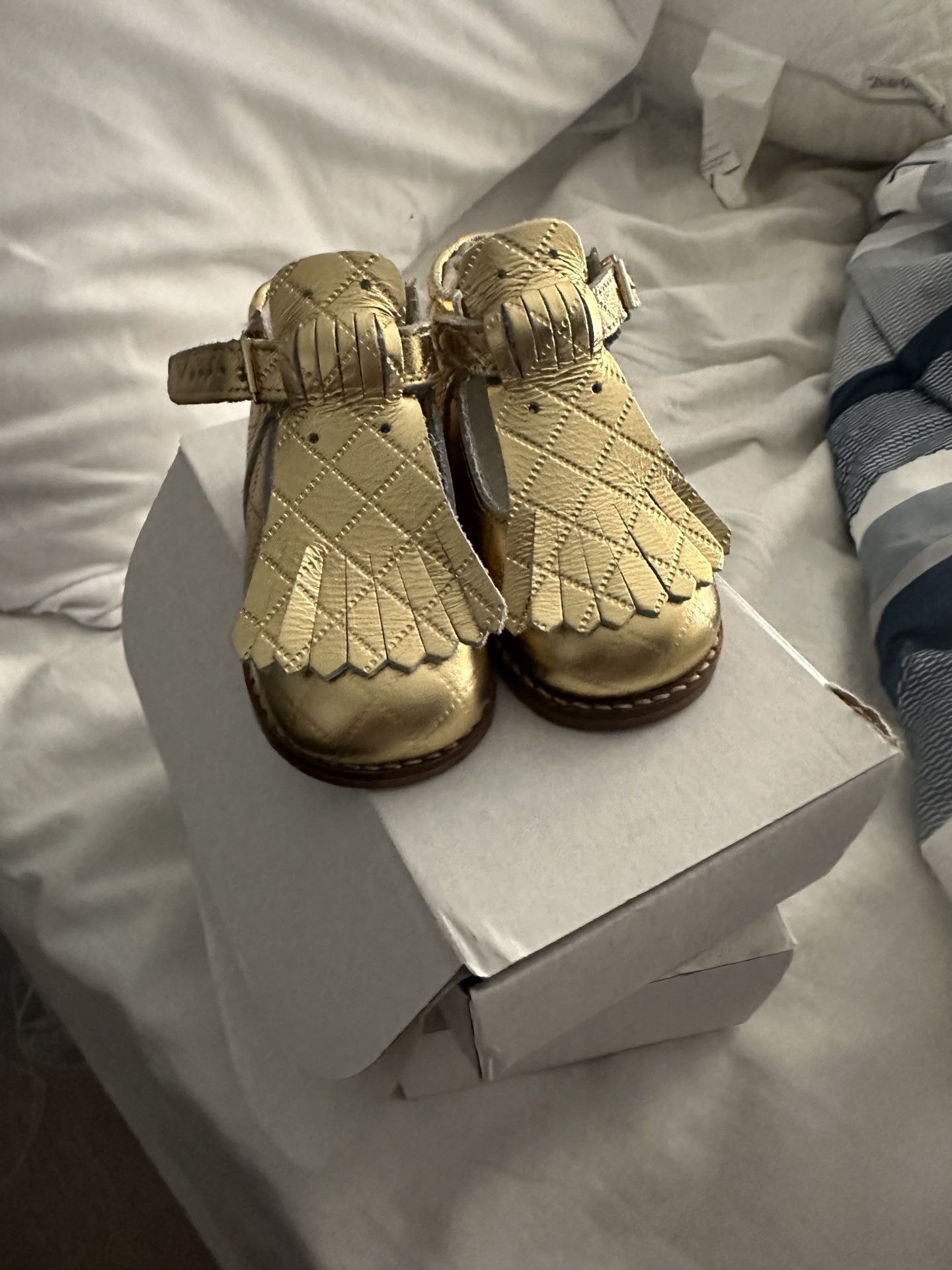 Girls Walking Shoes With Tassels