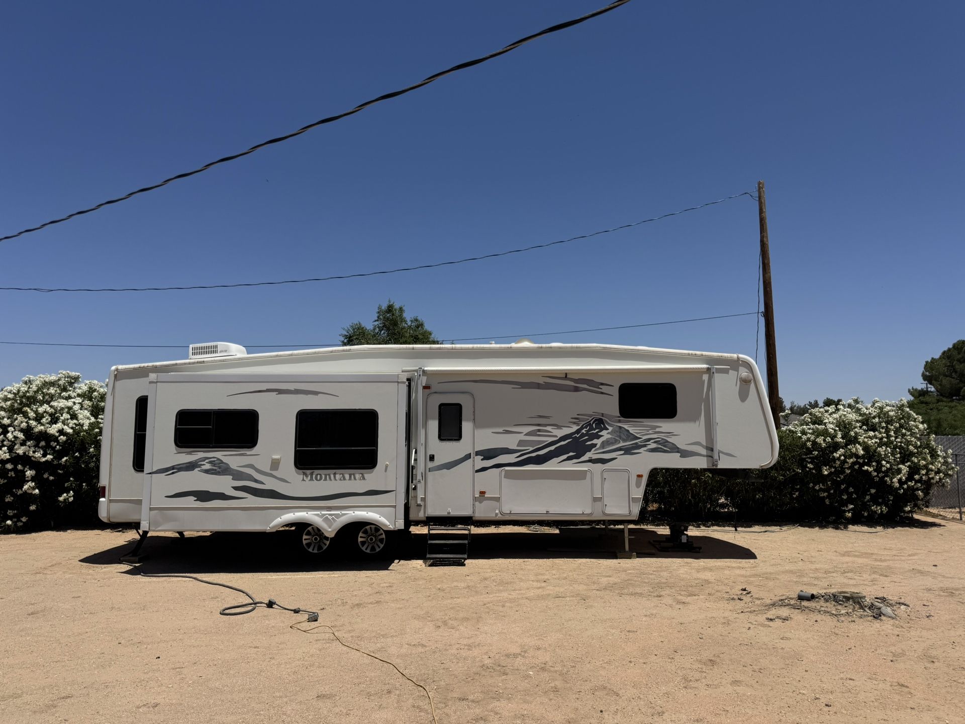 2005 Keystone Montana - 3670RL