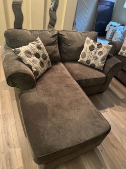 MOVE OUT SALE: Loveseat