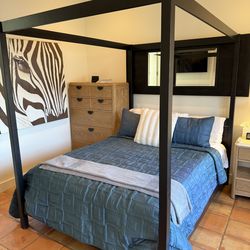 Queen Canopy Poster Bed