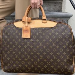 Louis Vuitton Hangbag for Sale in Portland, OR - OfferUp