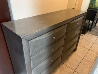 8-Drawer Long Dresser