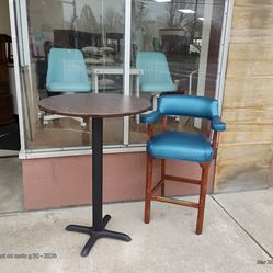 Nice 2pc Pub Table Set