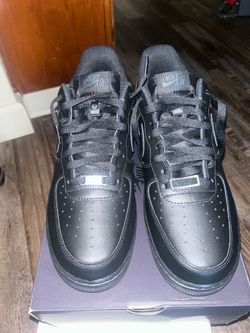 Air Force 1 (Black) Men’s size 10.5