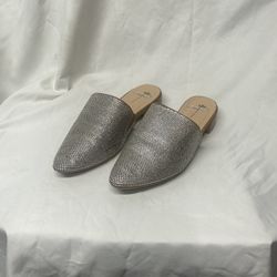 Bisou Bisou Size 7