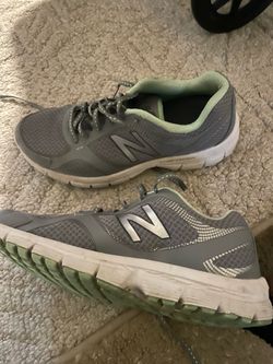 Women’s new balance size 8