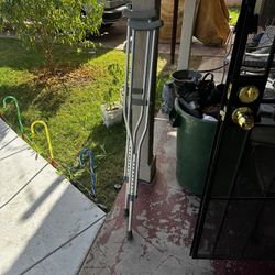 Crutches 