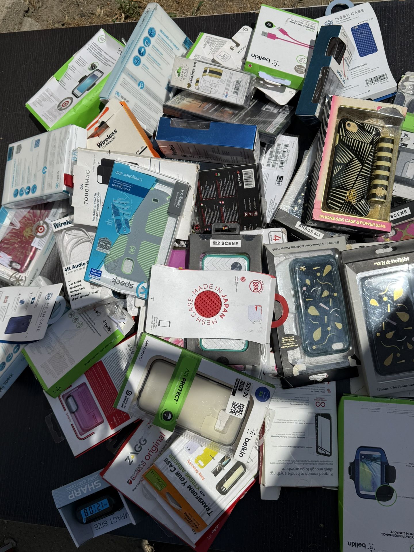 Electronic Lot iPhone 6 Cases Random