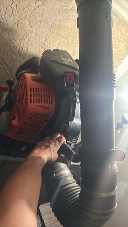 Gas-Powered ECHO Backpack Leaf Blower