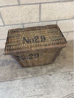 Basket/basket with the handles/Vintage basket