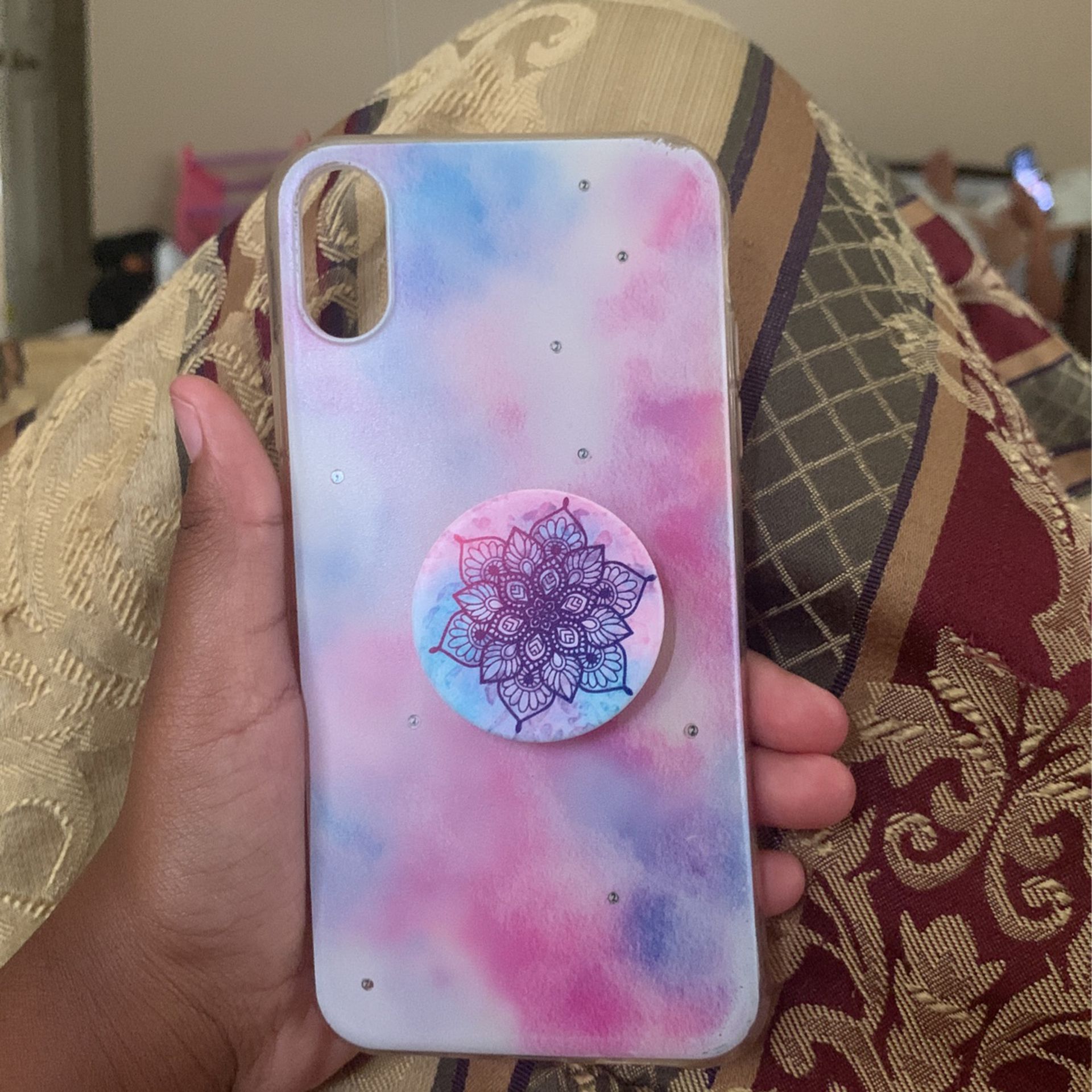 iPhone XR case with pop socket
