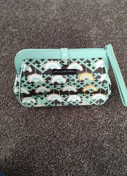 Petunia Pickle Bottom clutch w changing mat