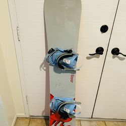 148cm Snowboard with Bindings