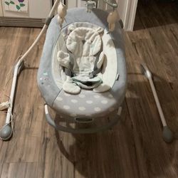 Baby Swing/Chair Excellent Condition 