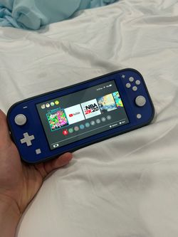Nintendo Switch Lite Bundle + Minecraft & Case