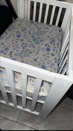Baby Crib 100$ with mattress