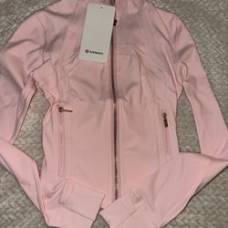 Defined Jacket Lululemon With Gold Zipper 