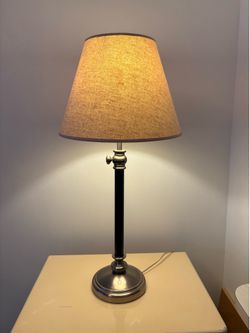 Lamp with adjustable height
