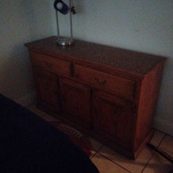 Dresser