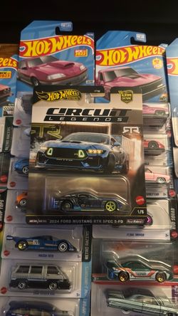 2025 Hot Wheels Ford MUSTANG RTR SPEC 5-FD CIRCUIT LEGENDS Premium Car Culture