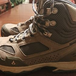 Vasque Breeze AT Mid GTX Hiking Boots - Women's Size 7M