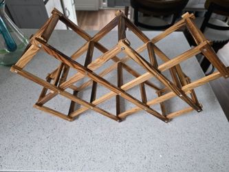 Foldable wine rack