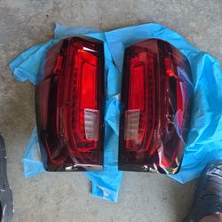 Two Tail Light 
