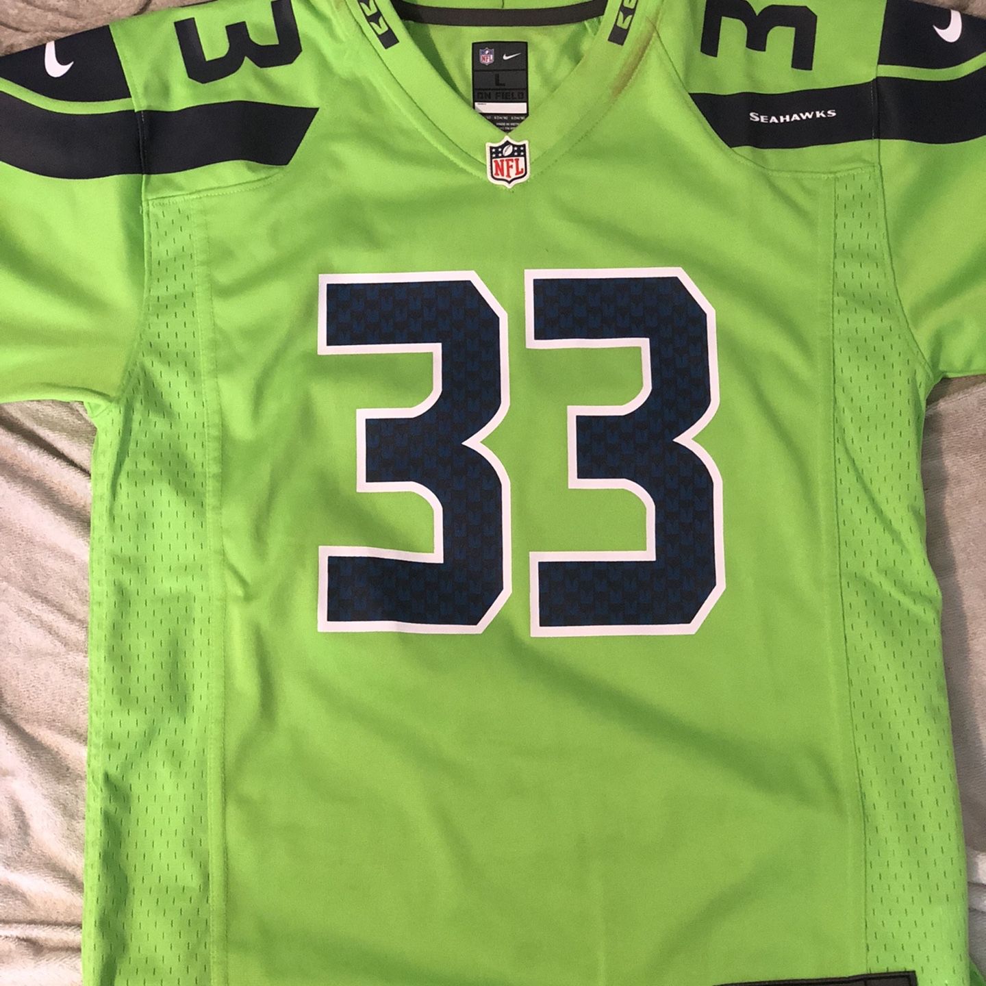 Jamal Adams Jersey XXL for Sale in Lacey, WA - OfferUp