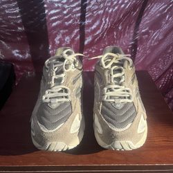 New Balance 725 Size 7.5