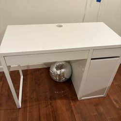 IKEA Micke Desk