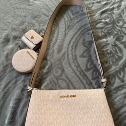 Michael Kors Jet Set Crossbody Bag 