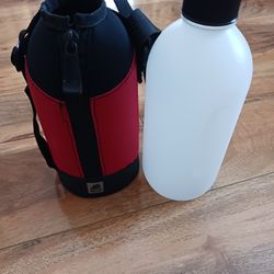 Vintage Arctic Zone Insulated Water Bottle Holder With  Strap And Bottle 
