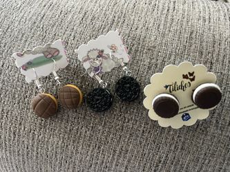 New conchitas & oreo girl earrings