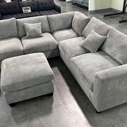BRAND NEW 4PC SECTIONAL SOFA SET WITH OTTOMAN AND ACCENT PILLOWS INCLUDED $549