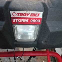 Troy Built 8 HP 28 Inch Cut Snow Blower