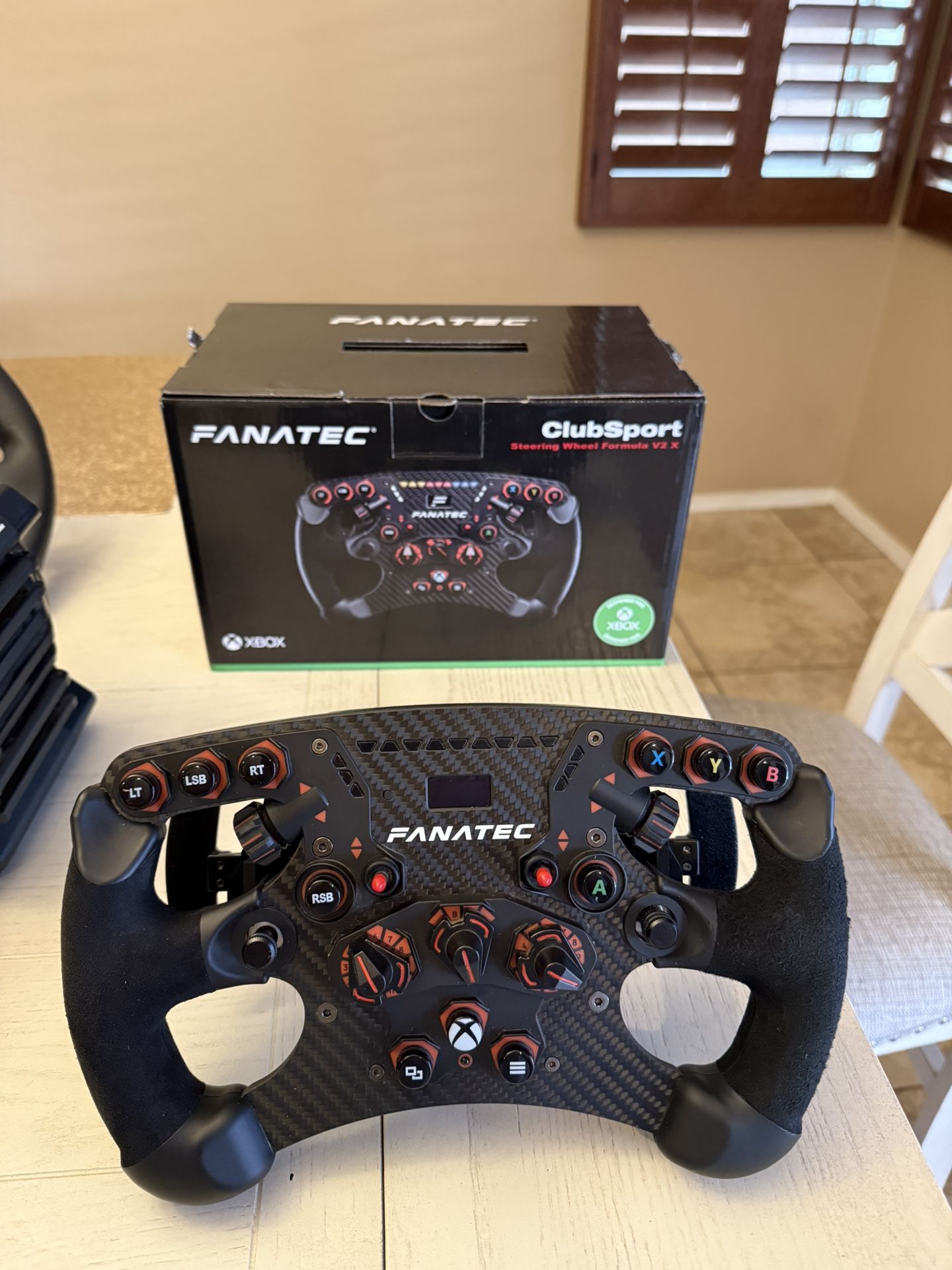 Fanatec Clubsport steering wheel formula v2 x QR1