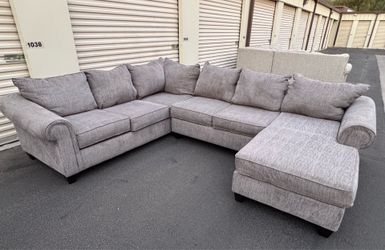 Gray Sectional (WILL DELIVER)