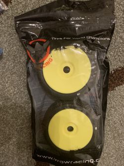 Redcat 0803-5 Wow Racing Tires, Pre mount (2) - Yellow (Hard Compound)