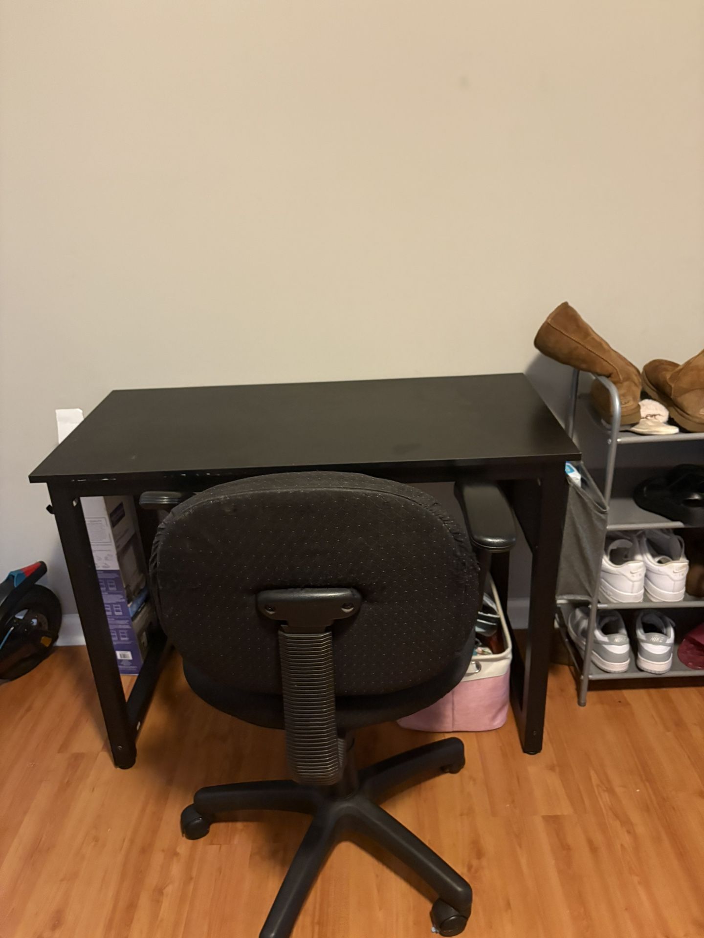 Black Desk And Chair